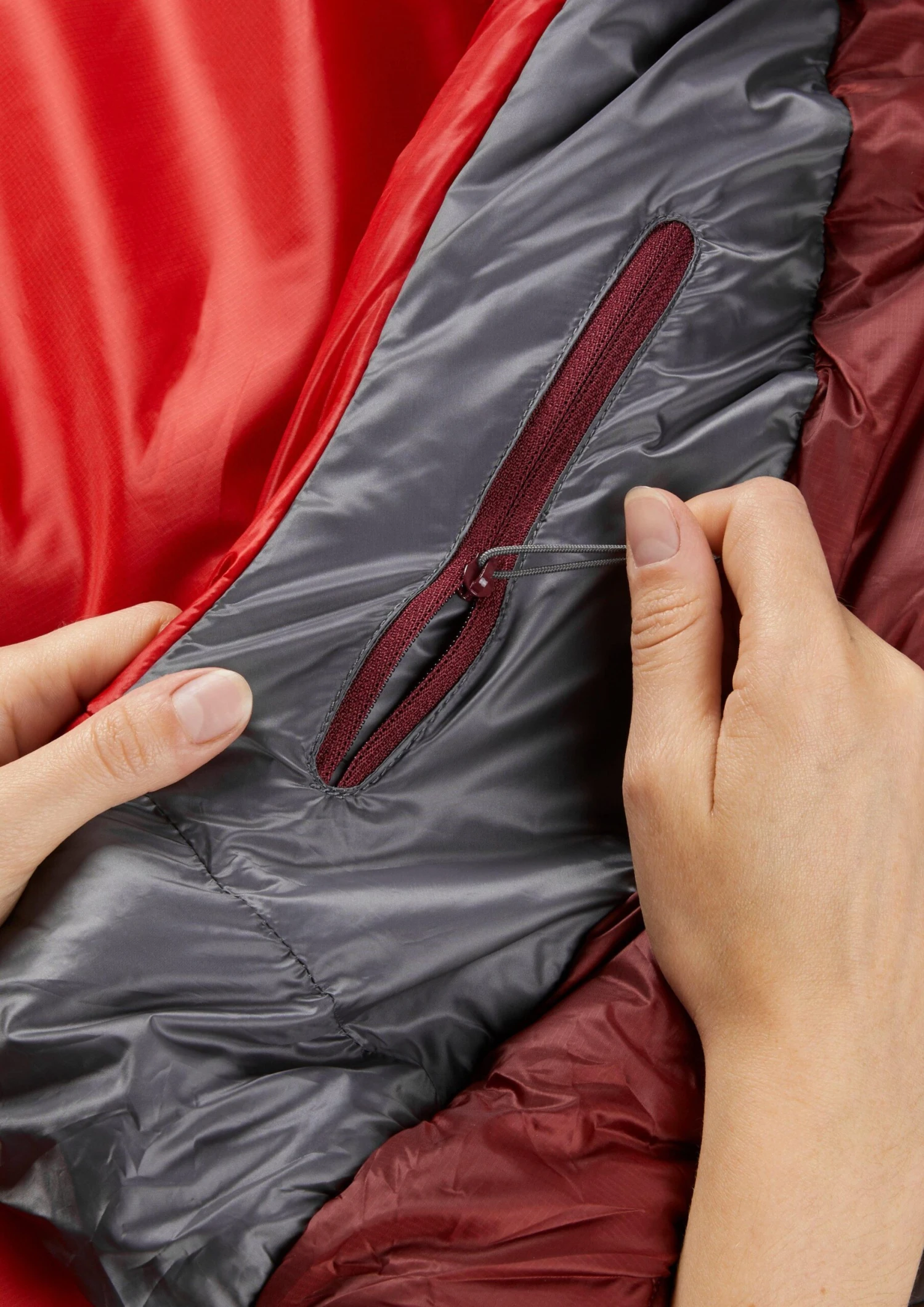 Rab Women's Solar Eco 3 Sleeping Bag - Red 5 Rab Women's Solar Eco 3 Sleeping Bag - Red - Image 5